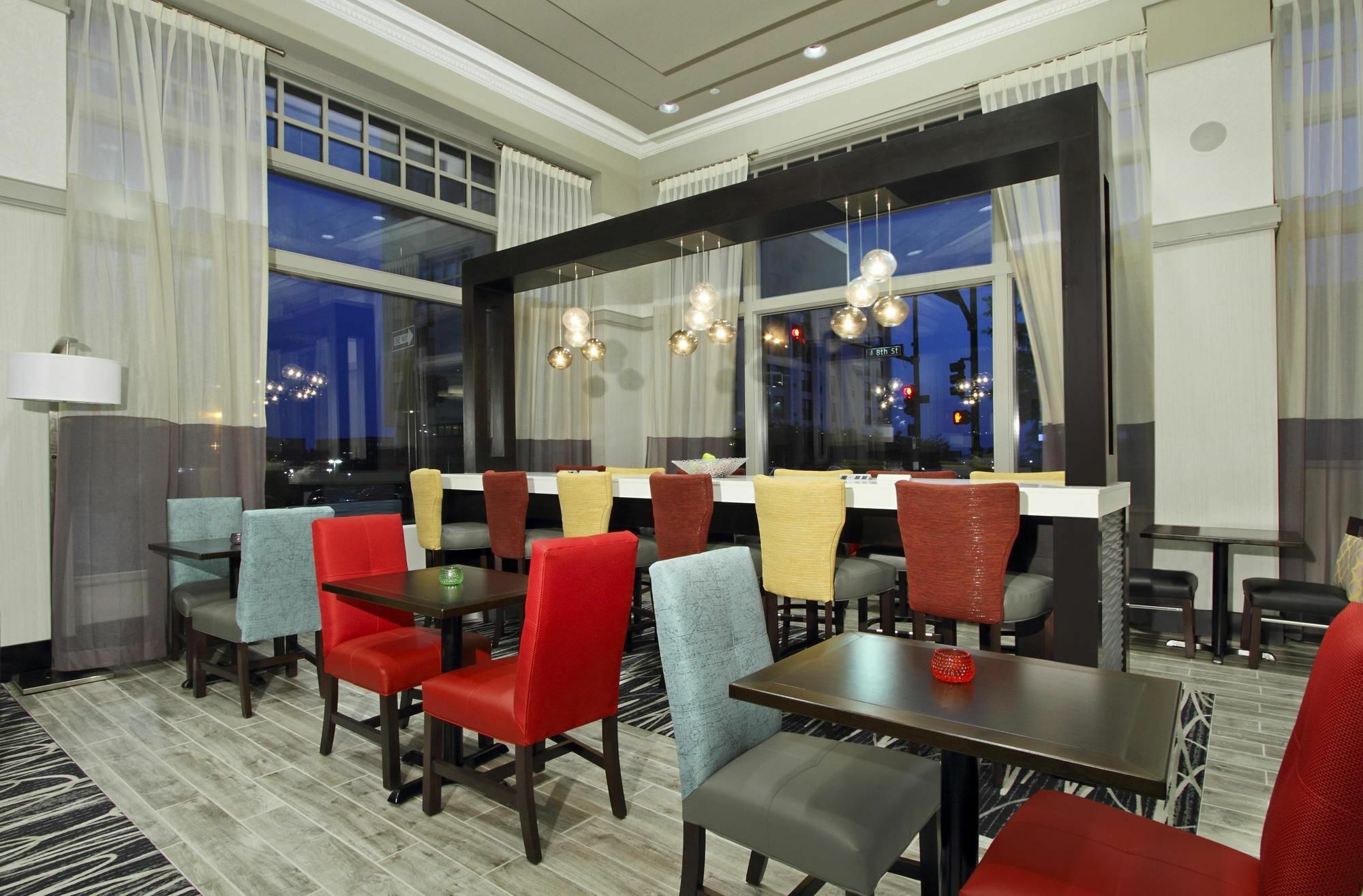 Hampton Inn Kansas City - Downtown Financial District Exterior foto